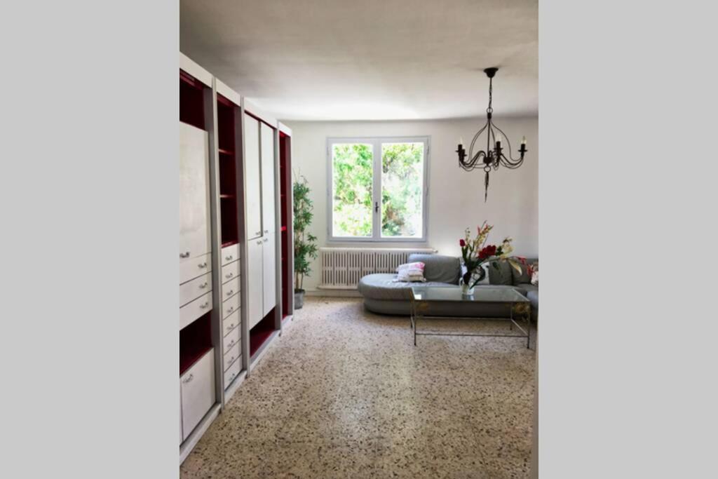 Villa Calme, Climatisee, Piscine, A 2 Pas Du Centre LʼIsle-sur-la-Sorgue Exterior foto